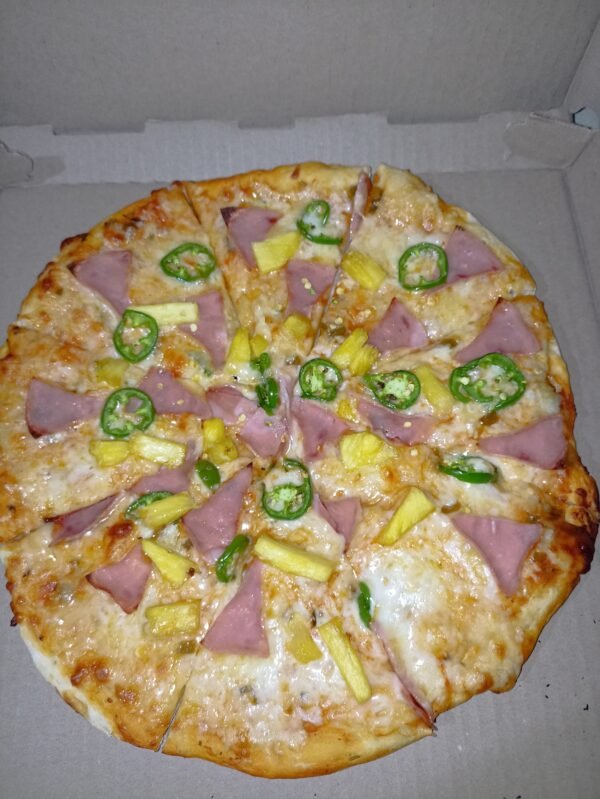Pizza de Jamon, piña y jalapeño